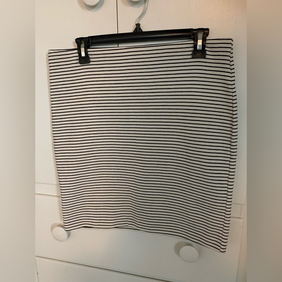 LOFT VERTICAL STRIPED ELASTIC WAIST STRETCH PONTE MINI PENCIL SKIRT NWT SZ M - Picture 4 of 9